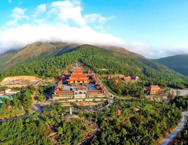 Những Trải Nghiệm Nhất Định Phải Thử Khi Đến Du Lịch Yên Tử