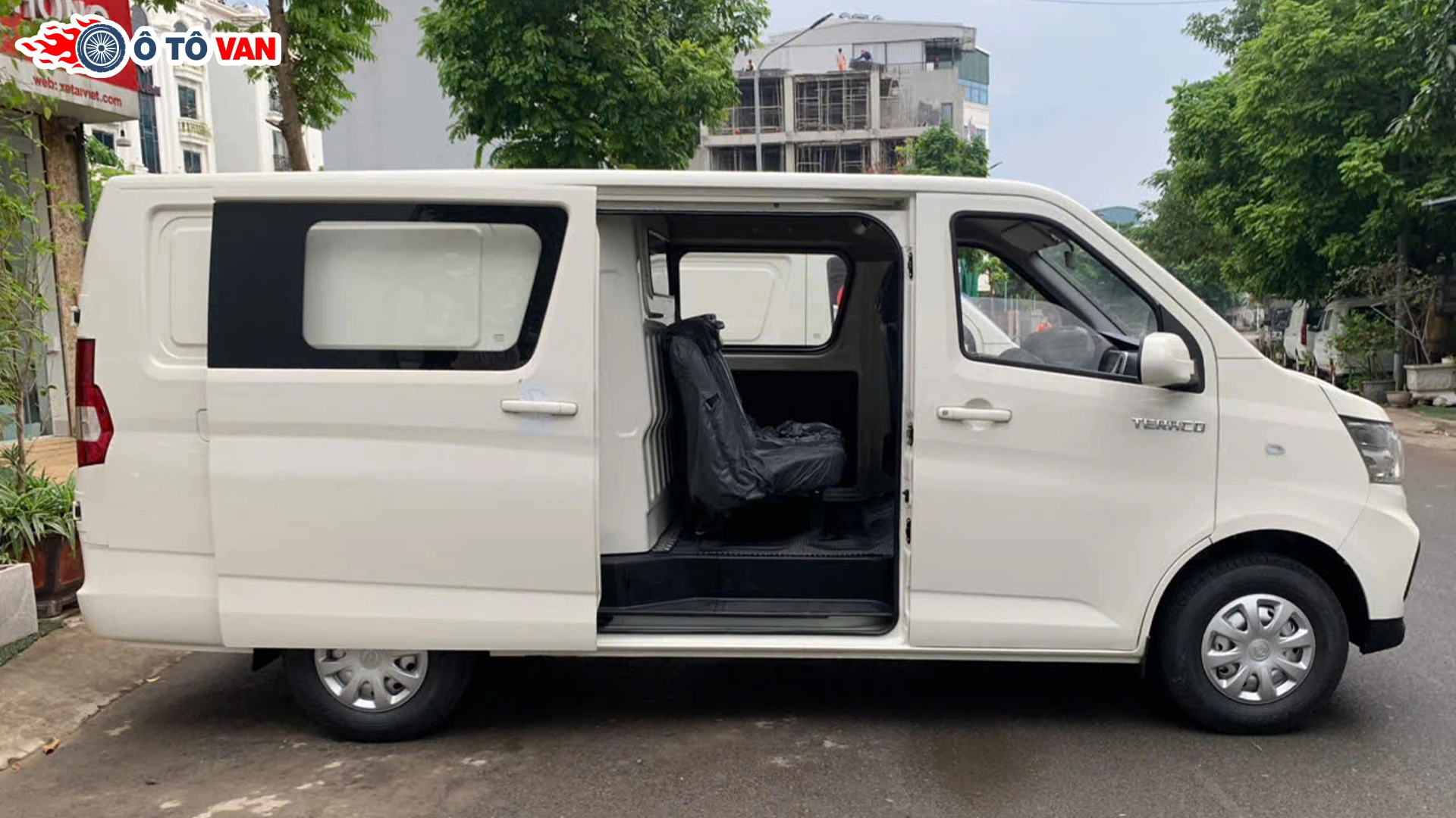 TERA V8 Lốp Bao Nhiêu Inch? Khám Phá Thông Số Lốp Tối Ưu Cho Hiệu Suất Vận Hành Tại Ô Tô Thái Phong