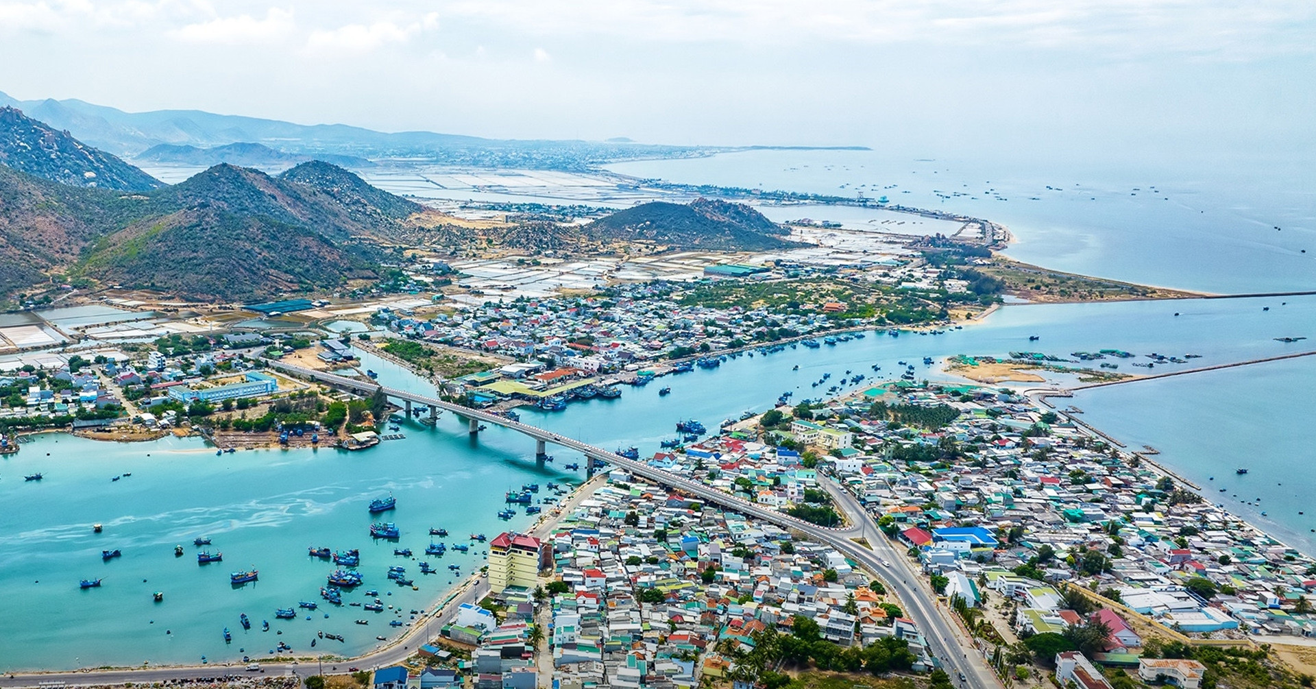 Lựa Chọn Phương Tiện Và Đi Khi Khám Phá Du Lịch Phan Rang