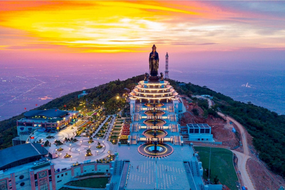 Kinh Nghiệm Cần Biết Khi Đi Du Lịch Núi Bà Đen 1 Ngày